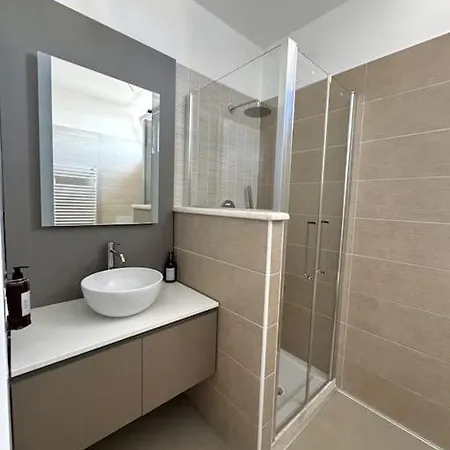 Aptments4 - Real Estate Solutions Apartmán *