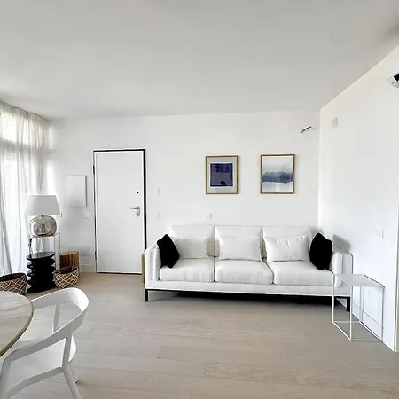 Aptments4 - Real Estate Solutions Apartmán *