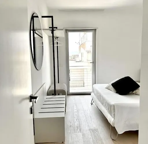 Aptments4 - Real Estate Solutions Apartment