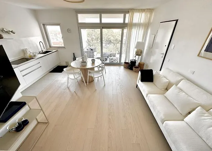 Aptments4 - Real Estate Solutions