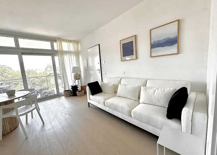 Apartment Aptments4 - Real Estate Solutions *