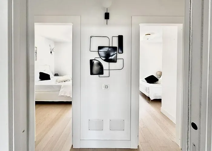 Aptments4 - Real Estate Solutions Apartment *